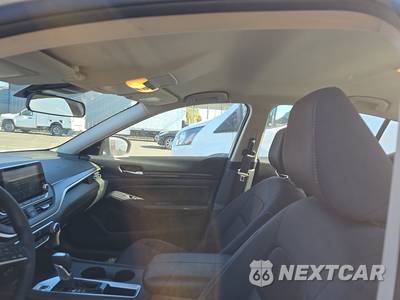 2025 Nissan Altima SV - zdjęcie 20 z 26 - miniatura