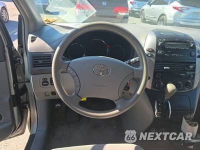 2006 Toyota Sienna LE Minivan 7-Passenger 119.3" WB - zdjęcie 10 z 38 - miniatura