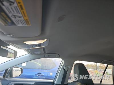 2025 Toyota RAV4 LE - zdjęcie 20 z 29 - miniatura