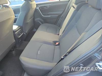2025 Toyota RAV4 LE - zdjęcie 13 z 29 - miniatura