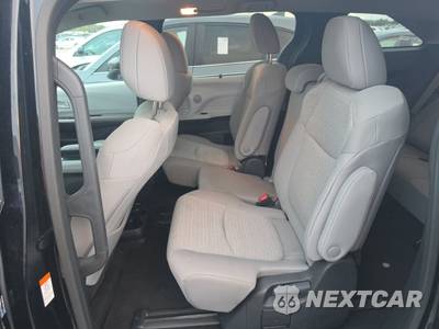 2025 Toyota Sienna LE 8-Passenger 120.5" WB - zdjęcie 13 z 28 - miniatura