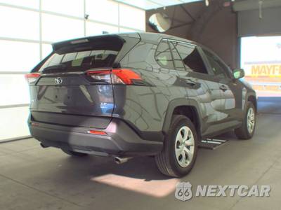 2025 Toyota RAV4 LE - zdjęcie 4 z 29 - miniatura