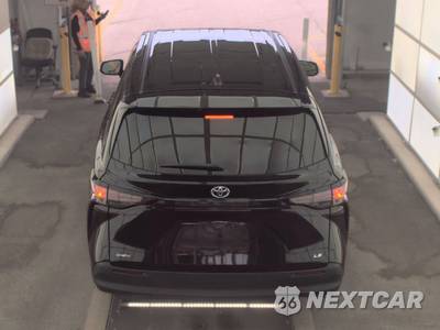 2025 Toyota Sienna LE 8-Passenger 120.5" WB - zdjęcie 5 z 28 - miniatura