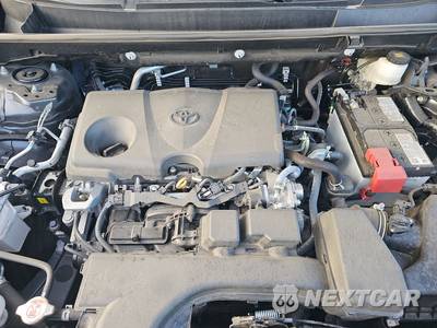 2025 Toyota RAV4 LE - zdjęcie 15 z 29 - miniatura