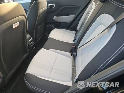 2026 Hyundai Venue SEL - zdjęcie 13 z 28 - miniatura