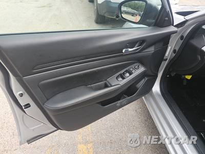 2025 Nissan Altima SV - zdjęcie 9 z 24 - miniatura