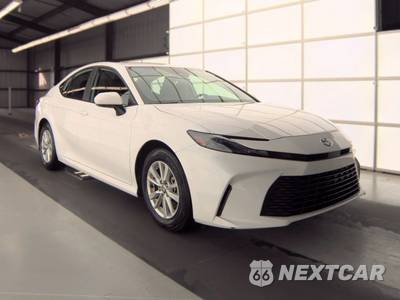2025 Toyota Camry LE - zdjęcie 3 z 25 - miniatura