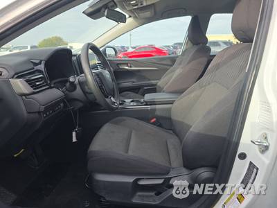 2025 Toyota Camry LE - zdjęcie 7 z 25 - miniatura