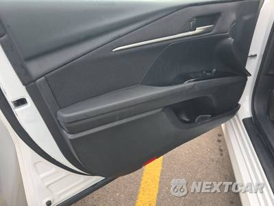 2025 Toyota Camry LE - zdjęcie 9 z 25 - miniatura
