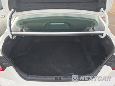 2025 Toyota Camry LE - zdjęcie 16 z 25 - miniatura