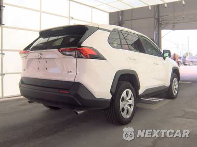2025 Toyota RAV4 LE - zdjęcie 5 z 42 - miniatura
