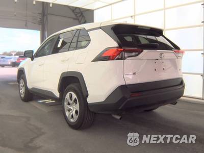 2025 Toyota RAV4 LE - zdjęcie 8 z 42 - miniatura