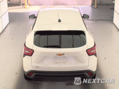 2025 Chevrolet Trax LS - zdjęcie 5 z 27 - miniatura