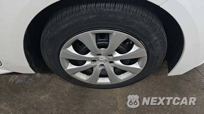 2026 Toyota Corolla LE Sedan - zdjęcie 34 z 34 - miniatura