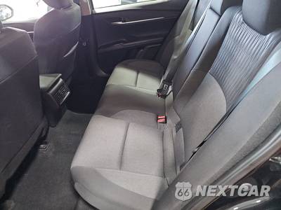 2025 Toyota Camry LE - zdjęcie 13 z 36 - miniatura