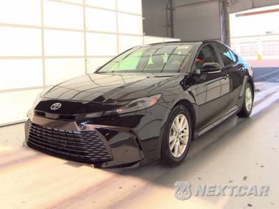 2025 Toyota Camry LE - zdjęcie 1 z 36 - miniatura