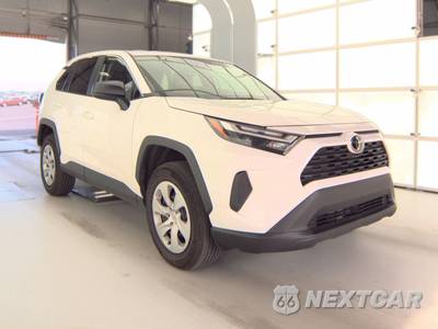 2025 Toyota RAV4 LE - zdjęcie 3 z 50 - miniatura