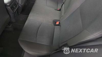 2025 Toyota RAV4 LE - zdjęcie 25 z 50 - miniatura