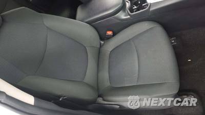 2025 Toyota RAV4 LE - zdjęcie 24 z 50 - miniatura