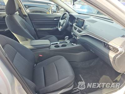 2025 Nissan Altima SV - zdjęcie 8 z 24 - miniatura