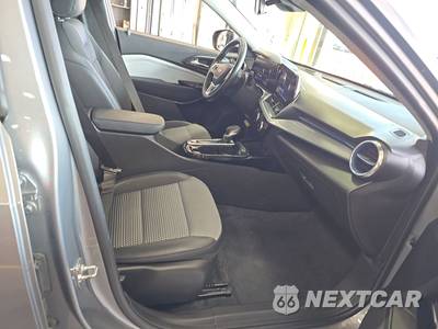 2025 Chevrolet Trax LT - zdjęcie 8 z 31 - miniatura