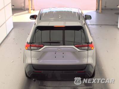 2025 Toyota RAV4 LE - zdjęcie 5 z 33 - miniatura