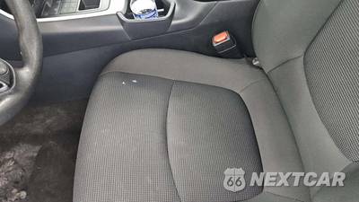 2025 Toyota RAV4 LE - zdjęcie 31 z 33 - miniatura
