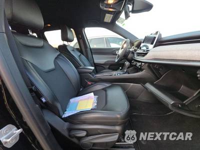 2025 Jeep Compass Latitude - zdjęcie 8 z 28 - miniatura