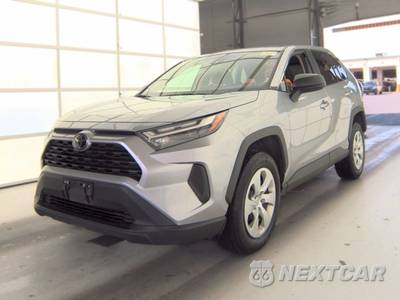 2025 Toyota RAV4 LE - zdjęcie 1 z 33 - miniatura