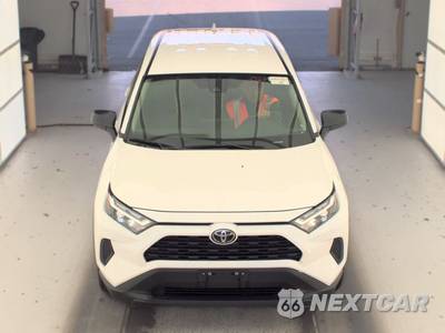 2025 Toyota RAV4 LE - zdjęcie 2 z 26 - miniatura