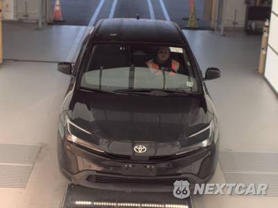 2025 Toyota Prius LE - zdjęcie 2 z 28 - miniatura