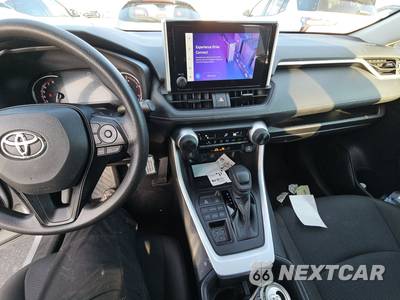 2025 Toyota RAV4 LE - zdjęcie 11 z 41 - miniatura