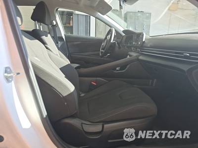 2026 Hyundai Elantra Hybrid Blue - zdjęcie 8 z 36 - miniatura