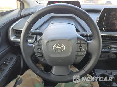 2025 Toyota Prius LE - zdjęcie 10 z 33 - miniatura