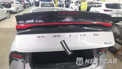 2025 Toyota Prius LE - zdjęcie 25 z 33 - miniatura