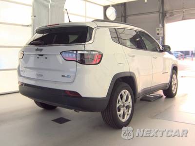 2025 Jeep Compass Latitude - zdjęcie 4 z 33 - miniatura