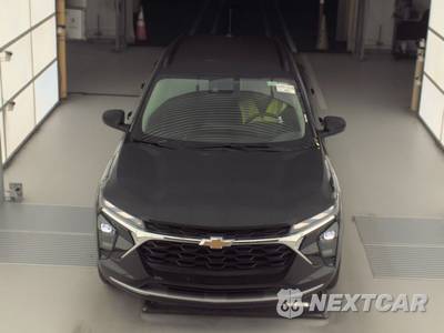 2025 Chevrolet Trax LT - zdjęcie 2 z 34 - miniatura