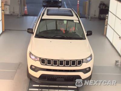2025 Jeep Compass Latitude - zdjęcie 2 z 32 - miniatura