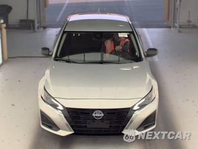 2025 Nissan Altima SV - zdjęcie 2 z 25 - miniatura