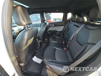 2025 Jeep Compass Latitude - zdjęcie 13 z 32 - miniatura