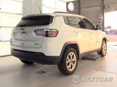 2025 Jeep Compass Latitude - zdjęcie 4 z 32 - miniatura
