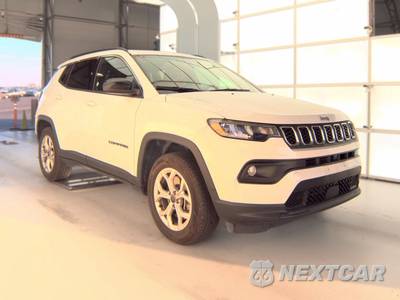 2025 Jeep Compass Latitude - zdjęcie 3 z 32 - miniatura