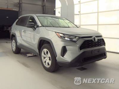 2025 Toyota RAV4 LE - zdjęcie 3 z 27 - miniatura