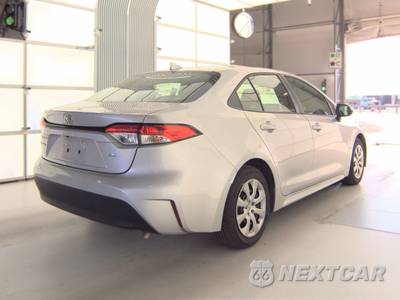 2025 Toyota Corolla LE Sedan - zdjęcie 4 z 46 - miniatura