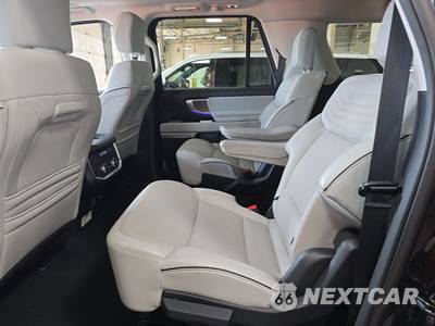 2025 Ford Expedition MAX Platinum - zdjęcie 13 z 27 - miniatura