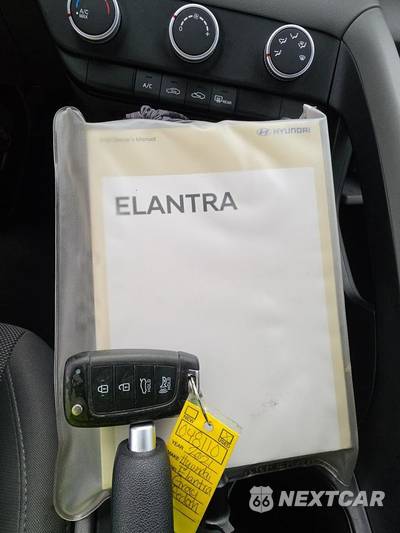 2021 Hyundai Elantra SE - zdjęcie 21 z 23 - miniatura