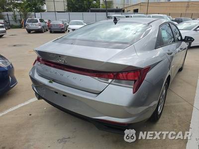 2021 Hyundai Elantra SE - zdjęcie 4 z 23 - miniatura