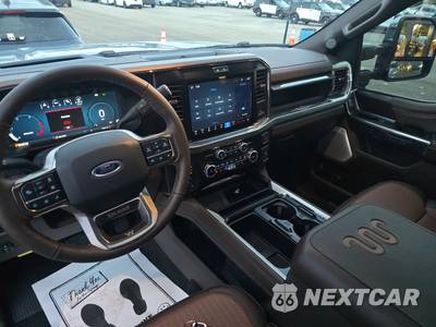 2026 Ford Super Duty F-350 King Ranch Crew Cab Long Bed - zdjęcie 11 z 20 - miniatura