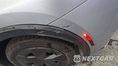 2023 Toyota Prius LE - zdjęcie 25 z 39 - miniatura