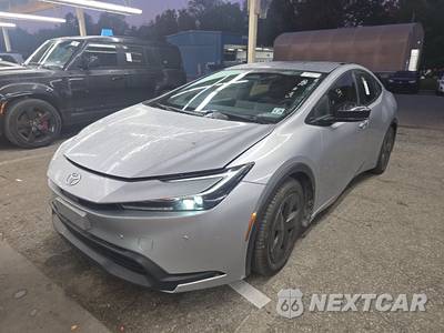 2023 Toyota Prius LE - zdjęcie 1 z 39 - miniatura